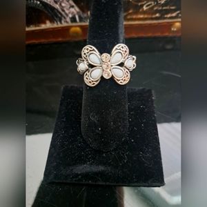 NEW SILVER BUTTERFLY PAPARAZZI RING